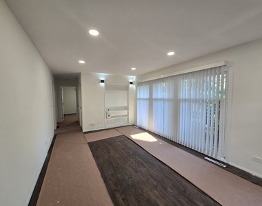 58 E 55th Street - Photo Thumbnail 1