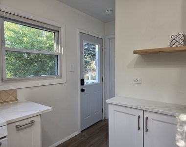 58 E 55th Street - Photo Thumbnail 6