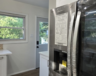 58 E 55th Street - Photo Thumbnail 5