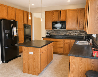 1230 Bellows Way - Photo Thumbnail 7