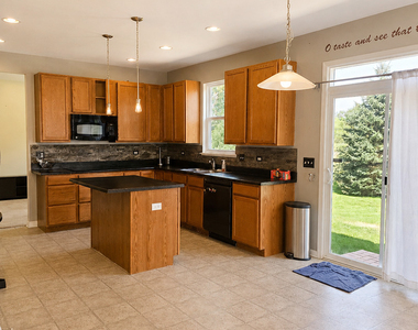1230 Bellows Way - Photo Thumbnail 6