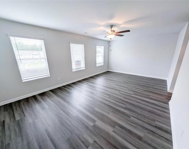 118 Brexley Drive - Photo Thumbnail 1