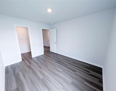 118 Brexley Drive - Photo Thumbnail 3