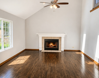 1462 Glen Ellyn Road - Photo Thumbnail 8