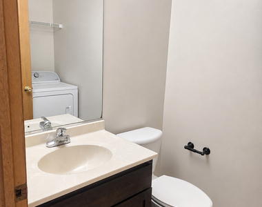 1462 Glen Ellyn Road - Photo Thumbnail 3