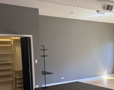 420 N Noble Street - Photo Thumbnail 7