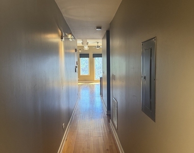 420 N Noble Street - Photo Thumbnail 10