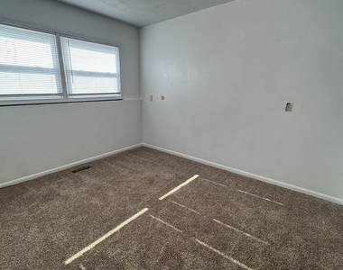 1911 16th Street - Photo Thumbnail 6