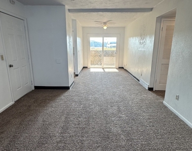 1911 16th Street - Photo Thumbnail 2