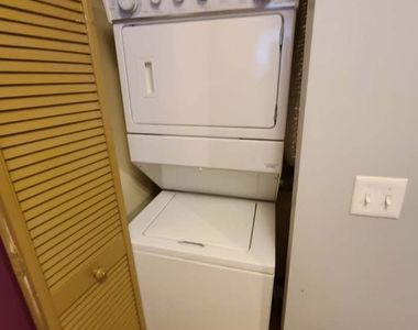 2318 W Rosemont Avenue - Photo Thumbnail 14