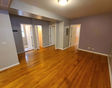 2318 W Rosemont Avenue - Photo Thumbnail 7