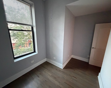 1722 W 21st Street - Photo Thumbnail 5