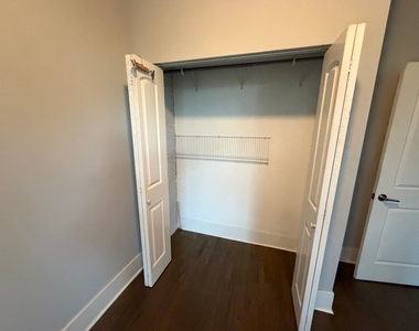 1722 W 21st Street - Photo Thumbnail 7