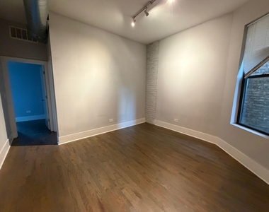 1722 W 21st Street - Photo Thumbnail 4