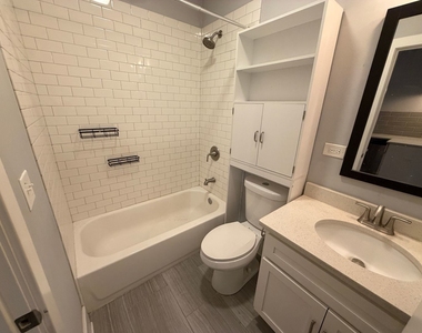 1722 W 21st Street - Photo Thumbnail 8