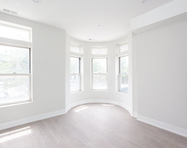 818 W 18th Street - Photo Thumbnail 9