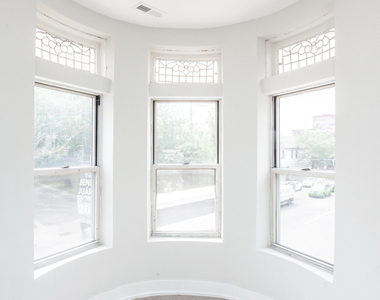 818 W 18th Street - Photo Thumbnail 10