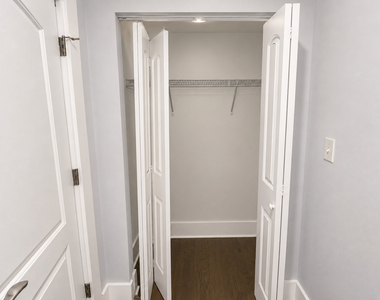 1722 W 21st Street - Photo Thumbnail 5