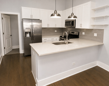1722 W 21st Street - Photo Thumbnail 1