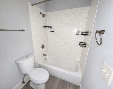 1722 W 21st Street - Photo Thumbnail 5