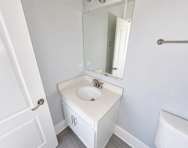 1722 W 21st Street - Photo Thumbnail 6