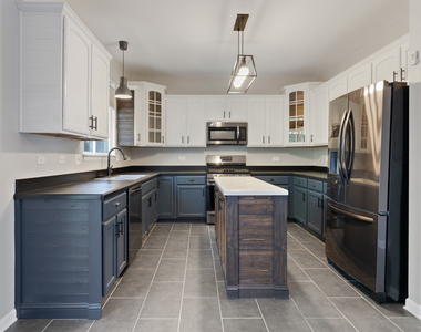 2255 Hudson Circle - Photo Thumbnail 9