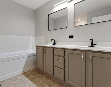 2255 Hudson Circle - Photo Thumbnail 14