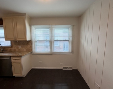 9713 River Street - Photo Thumbnail 3