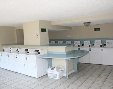 2754 N Hampden Court - Photo Thumbnail 11
