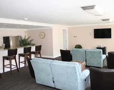 2754 N Hampden Court - Photo Thumbnail 13