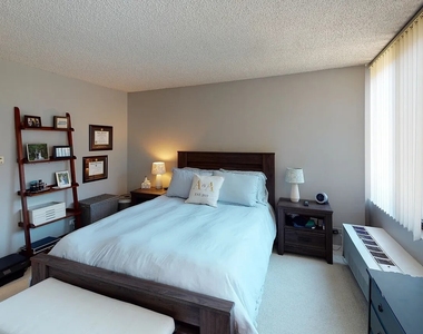 2754 N Hampden Court - Photo Thumbnail 5