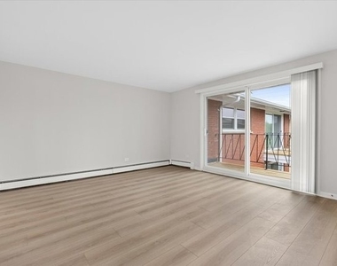 14121 S Stewart Avenue - Photo Thumbnail 3