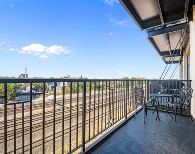1524 S Sangamon Street - Photo Thumbnail 15