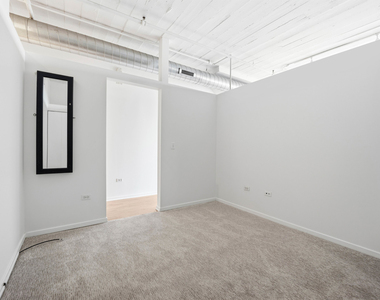 1524 S Sangamon Street - Photo Thumbnail 11