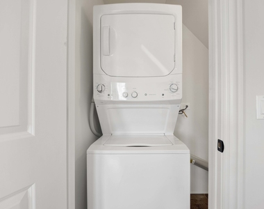 3125 N California Avenue - Photo Thumbnail 7