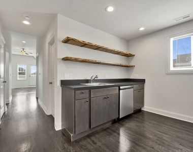 3125 N California Avenue - Photo Thumbnail 6