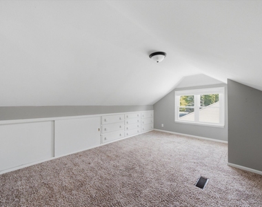 1349 Perry Street - Photo Thumbnail 12
