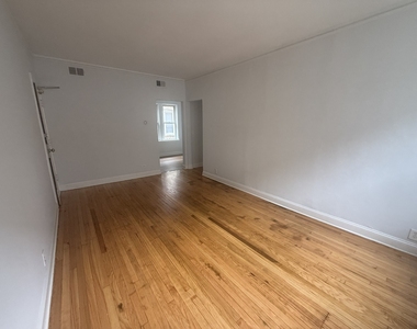 7342 N Damen Avenue - Photo Thumbnail 2
