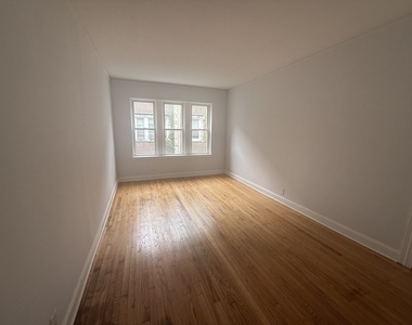 7342 N Damen Avenue - Photo Thumbnail 1