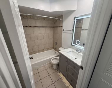 1442 Carriage Lane - Photo Thumbnail 5
