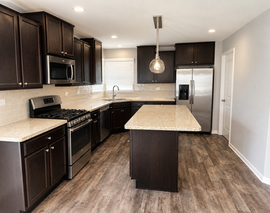 1145 Adagio Drive - Photo Thumbnail 6