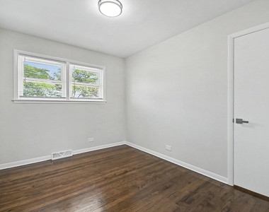 811 E End Avenue - Photo Thumbnail 12