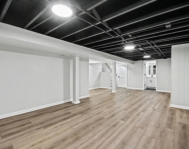811 E End Avenue - Photo Thumbnail 14