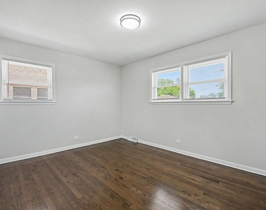 811 E End Avenue - Photo Thumbnail 10