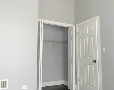 1529 S Central Park Avenue - Photo Thumbnail 14