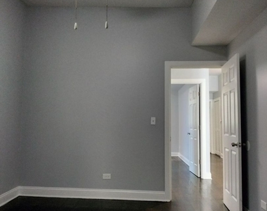 1529 S Central Park Avenue - Photo Thumbnail 10