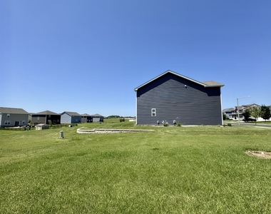 13520 S Carmel Boulevard - Photo Thumbnail 12