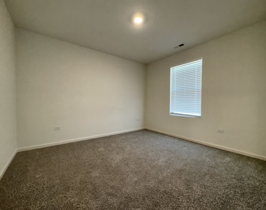 13520 S Carmel Boulevard - Photo Thumbnail 11