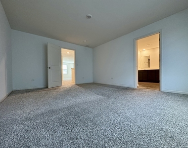 13520 S Carmel Boulevard - Photo Thumbnail 7