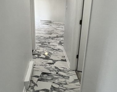 2303 Holiday Terrace Court - Photo Thumbnail 5